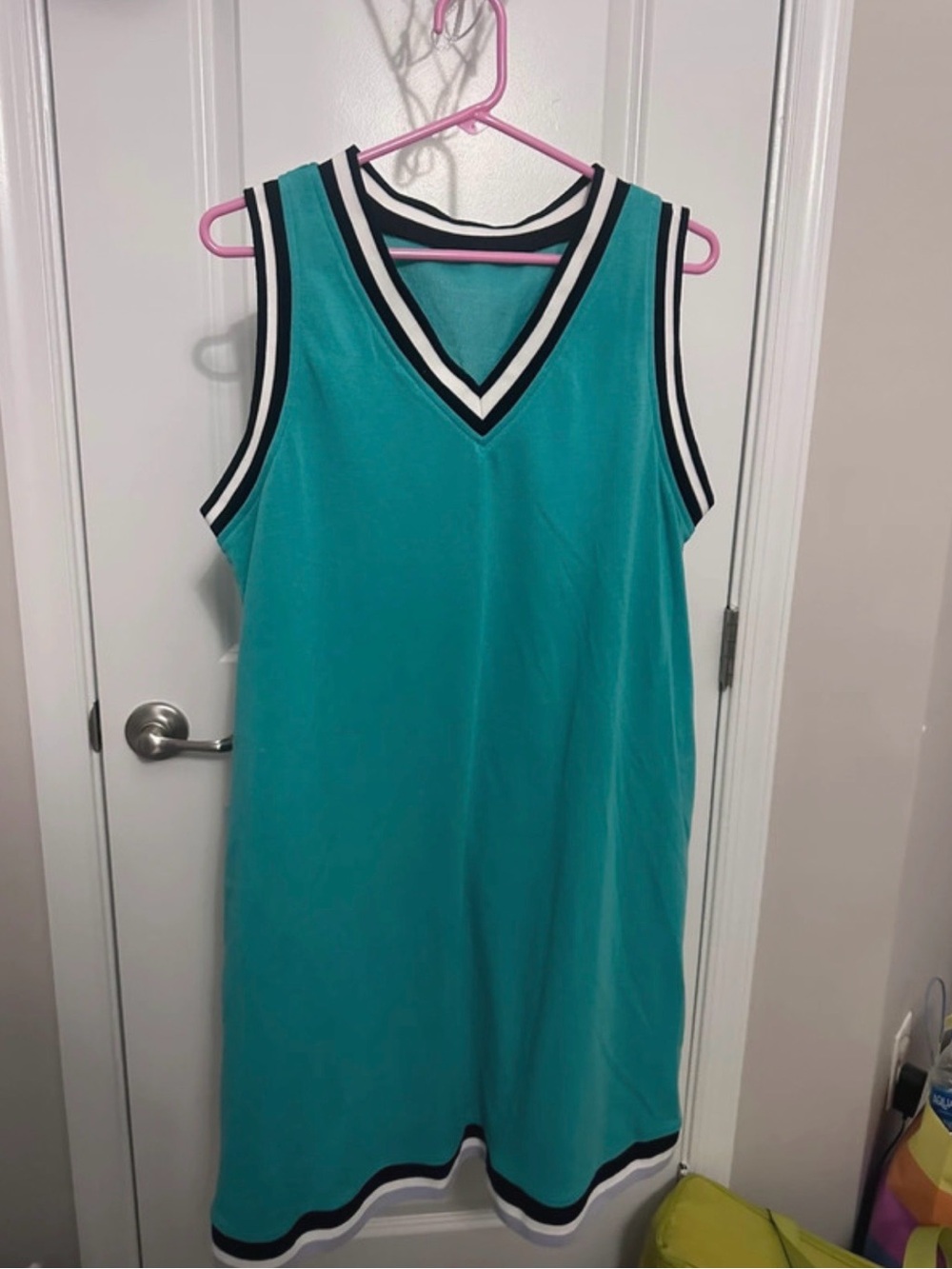 Sleeveless Green V-Neck Tennis Dress with Contrast Trim